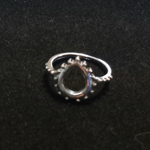 Hollow Silver Plated Teardrop Ring Size 7 - Picture 3 of 4